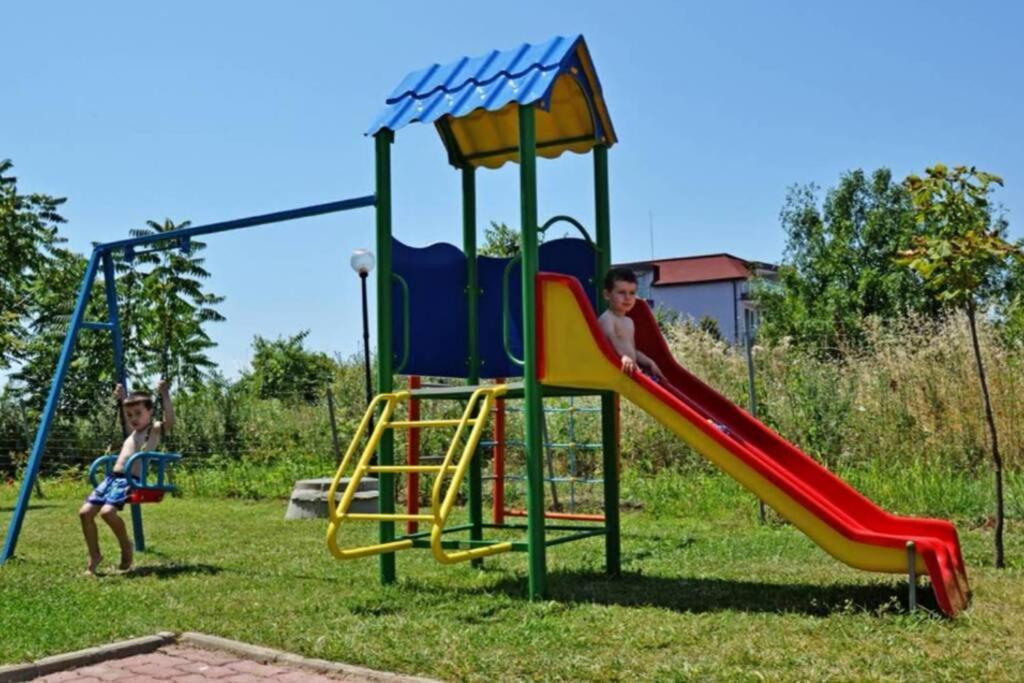 Seaview Apartment - Clara Sarafovo - 100M To Sea Burgas Stad Buitenkant foto