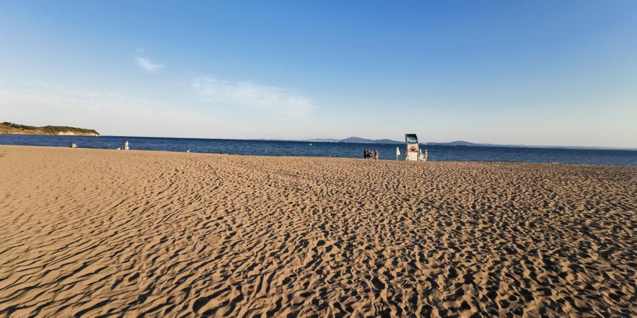 Seaview Apartment - Clara Sarafovo - 100M To Sea Burgas Stad Buitenkant foto